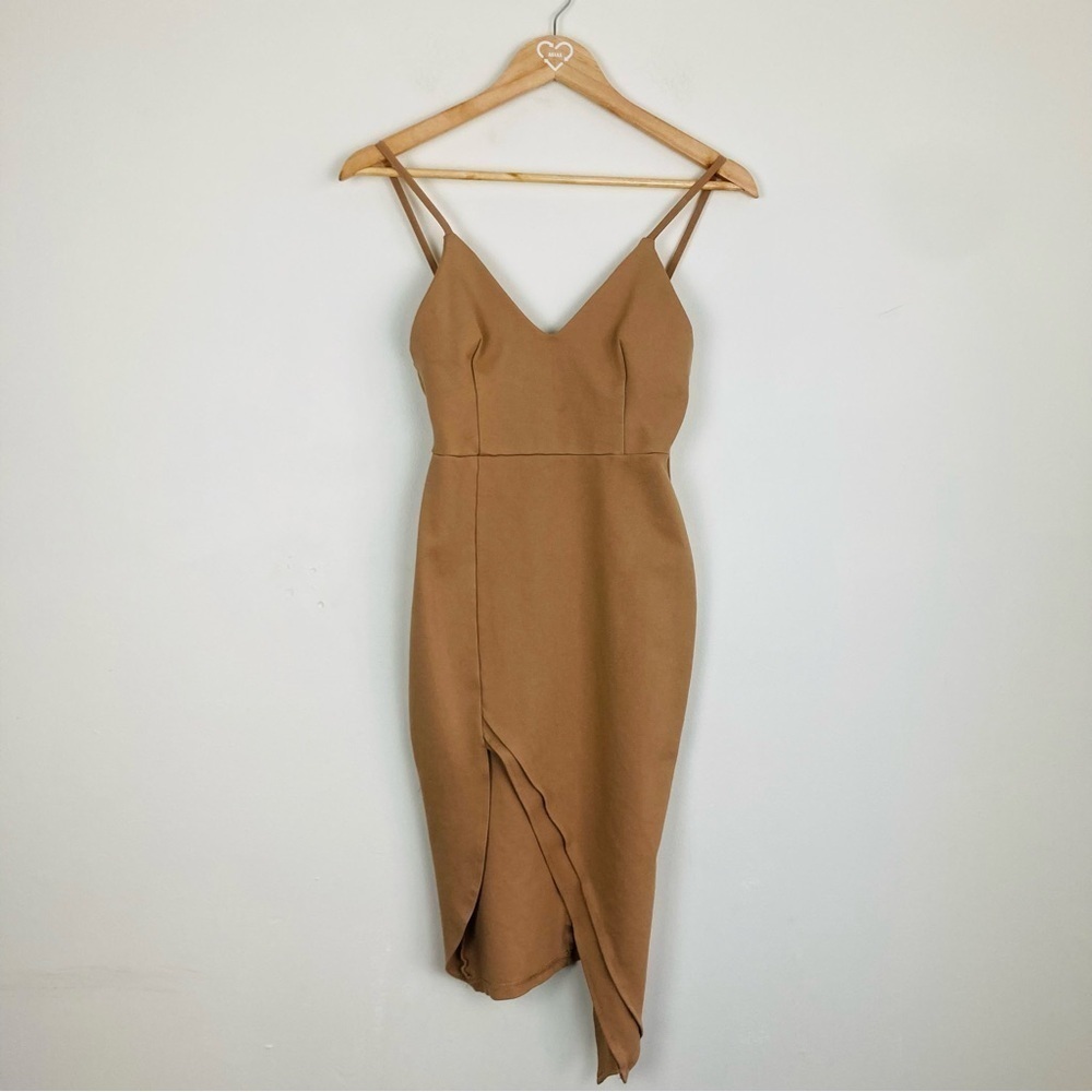 Superdown Kilee nude tan bodycon midi dress with asymmetric hem. Size XS - Picture 2 of 5
